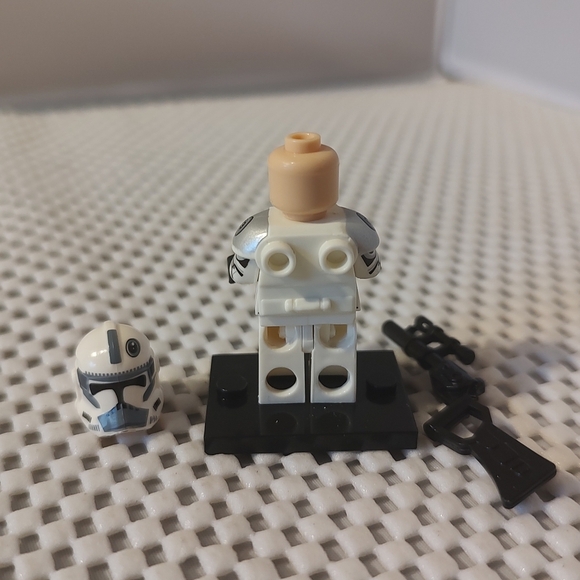 Custom Star Wars Minifigure Kamino Security Commander Lego Compatible - Picture 6 of 6